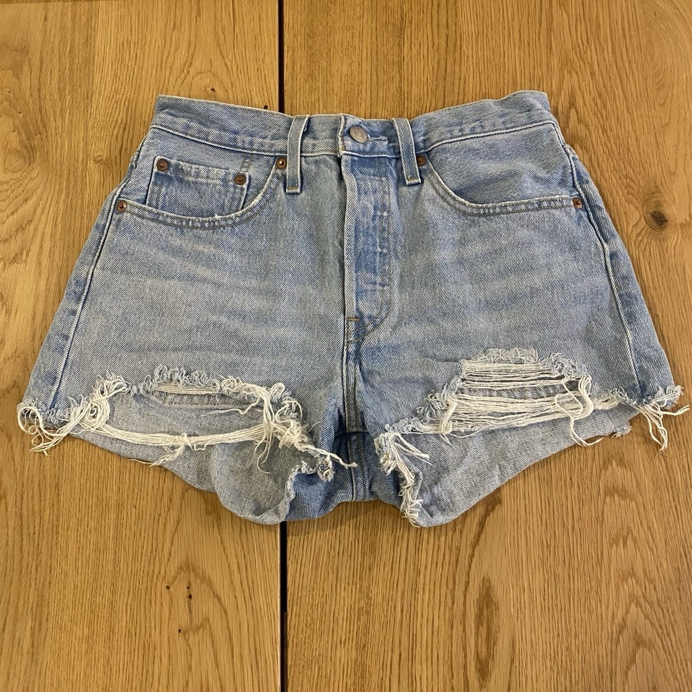 Levis Premium 501‎ Light Denim Cut off shorts Women's W27" Beach Summer Festival